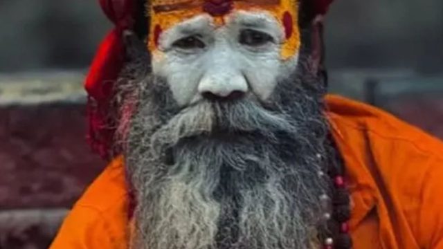 Green-and-Yellow-Illustrated-Vibrant-Dussehra-Invitation-2-3